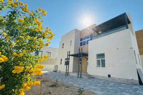 5 Bedrooms Villa in Al Khawaneej 1