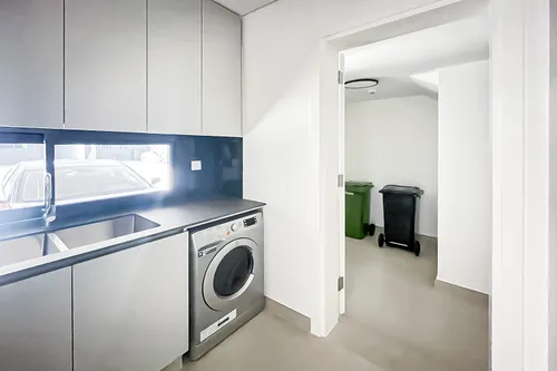 2 Bedrooms Townhouse in Kaya