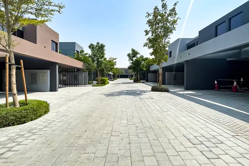 2 Bedrooms Townhouse in Kaya