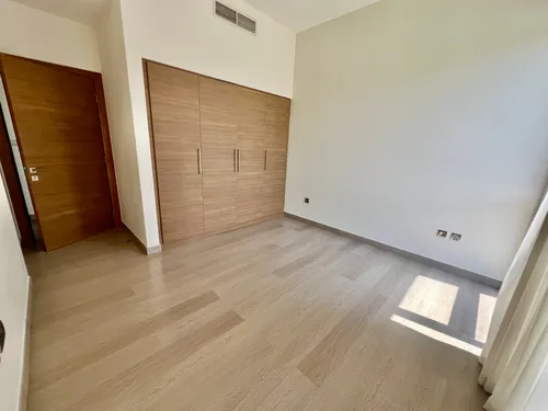 5 Bedrooms Villa in Sidra Villas I