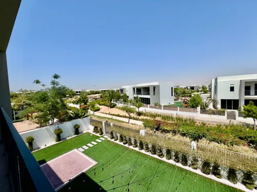 5 Bedrooms Villa in Sidra Villas I