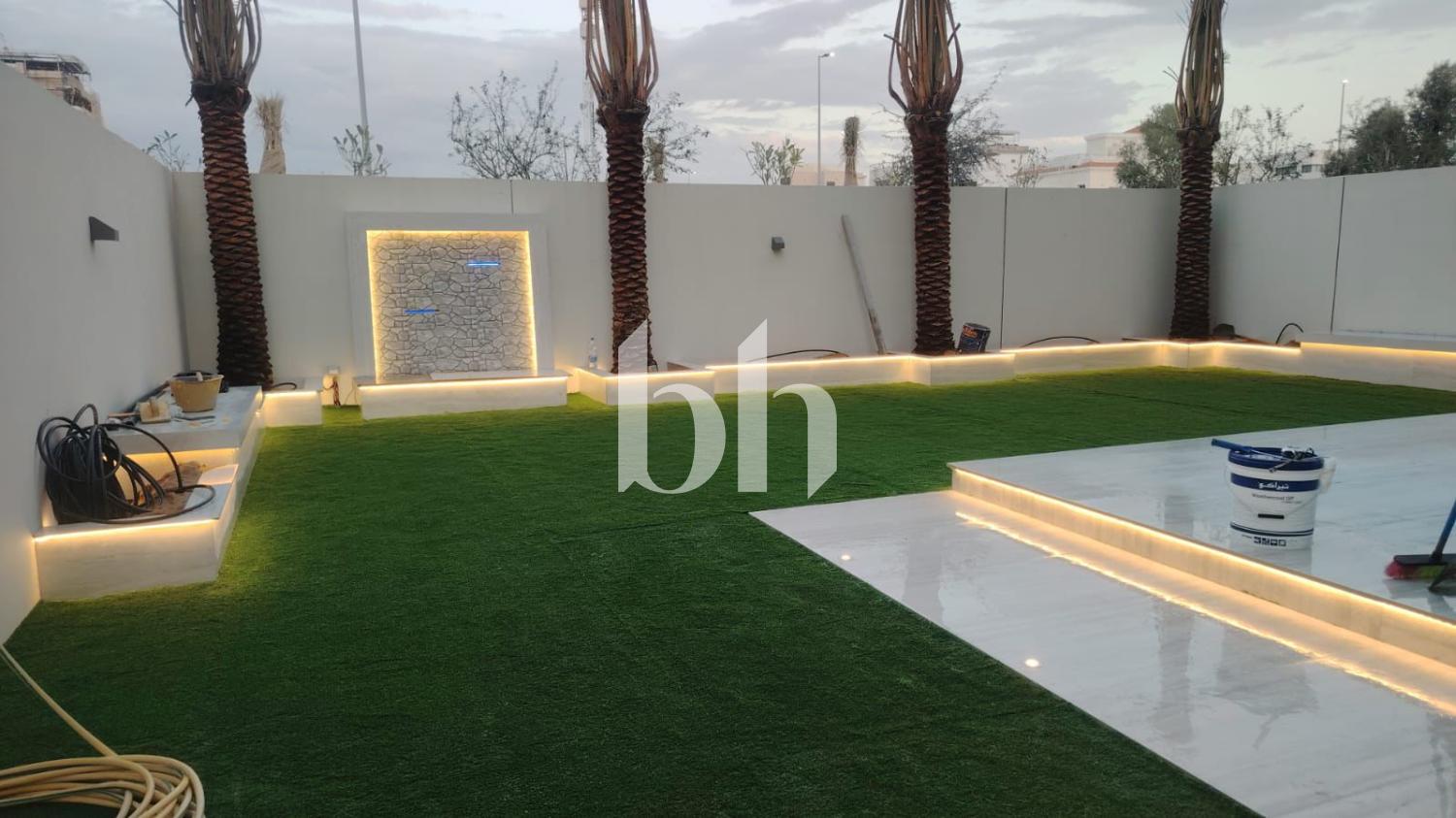 Corner Unit | Single Row | Upgraded Garden