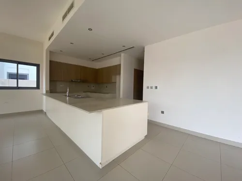 5 Bedrooms Villa in Sidra Villas I