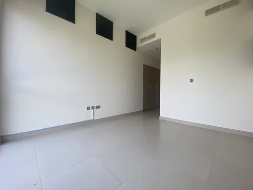 5 Bedrooms Villa in Sidra Villas I