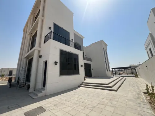 4 Bedrooms Villa in Madinat Hind 3