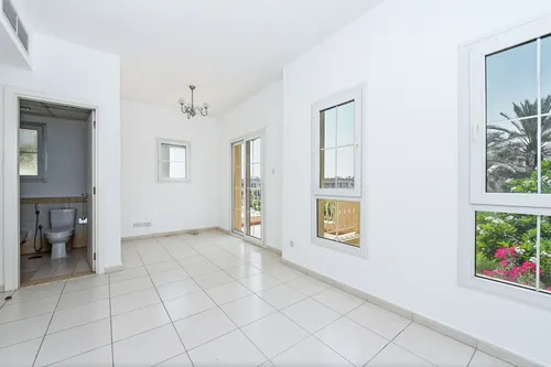 2 Bedrooms Villa in Springs 12