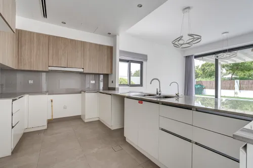 5 Bedrooms Villa in Sidra Villas III