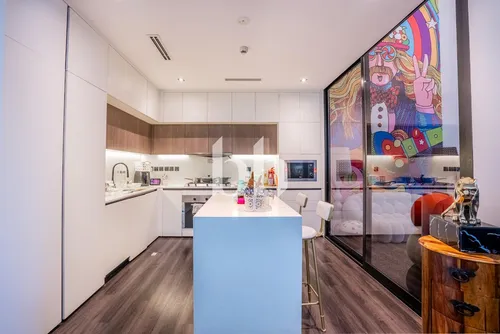 One of a Kind | Spacious | Corner | VOT