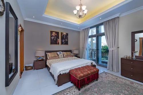 5 Bedrooms Villa in Hacienda