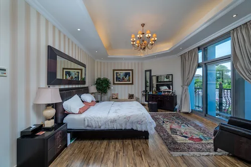 5 Bedrooms Villa in Hacienda