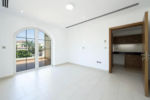 4 Bedrooms Villa in District 9 Legacy Nova