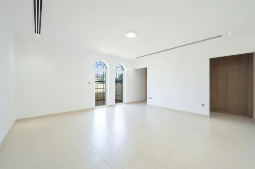 4 Bedrooms Villa in District 9 Legacy Nova