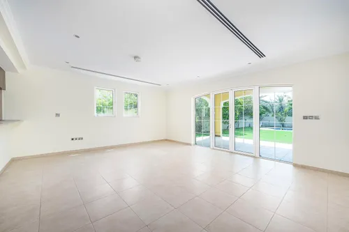 4 Bedrooms Villa in District 9 Legacy Nova