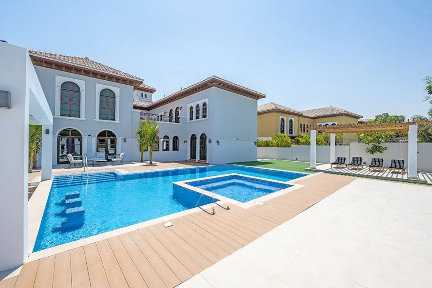 6 Bedrooms Villa in Ponderosa