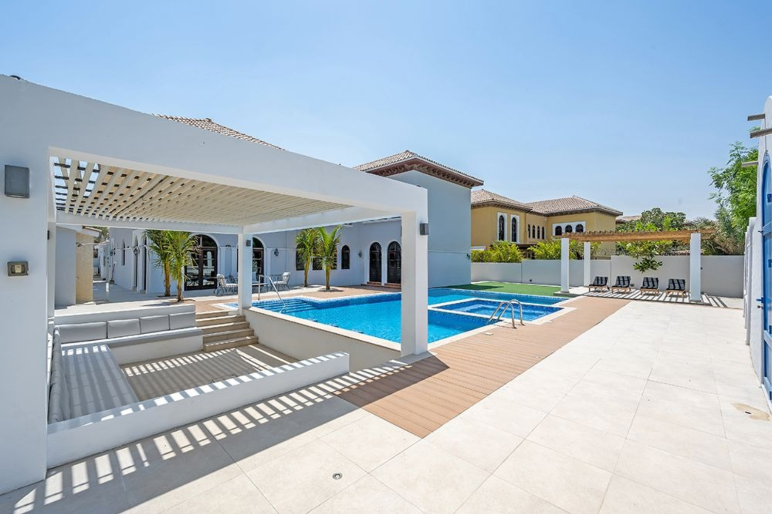 6 Bedrooms Villa in Ponderosa