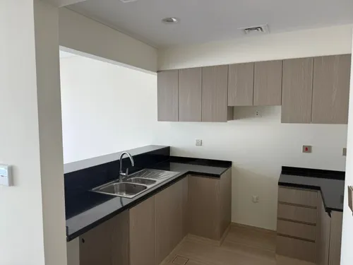 3 Bedrooms Townhouse in Park Residences 4