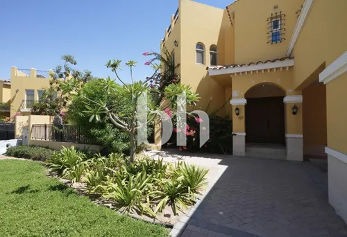 Vacant | Huge Plot | Spacious Layout