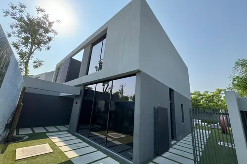 4 Bedrooms Villa in Saro