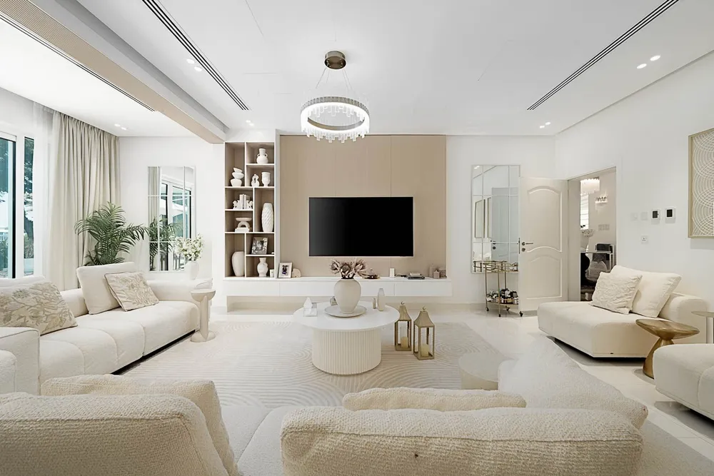 5 Bedrooms Villa in Family Villa