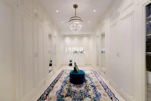 5 Bedrooms Villa in Family Villa