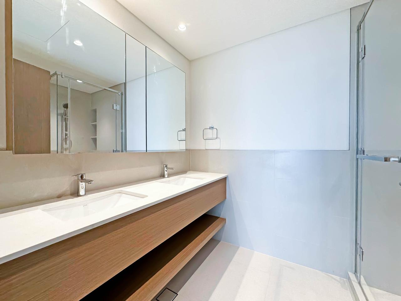 2 Bedrooms Apartment in Savanna Building 3