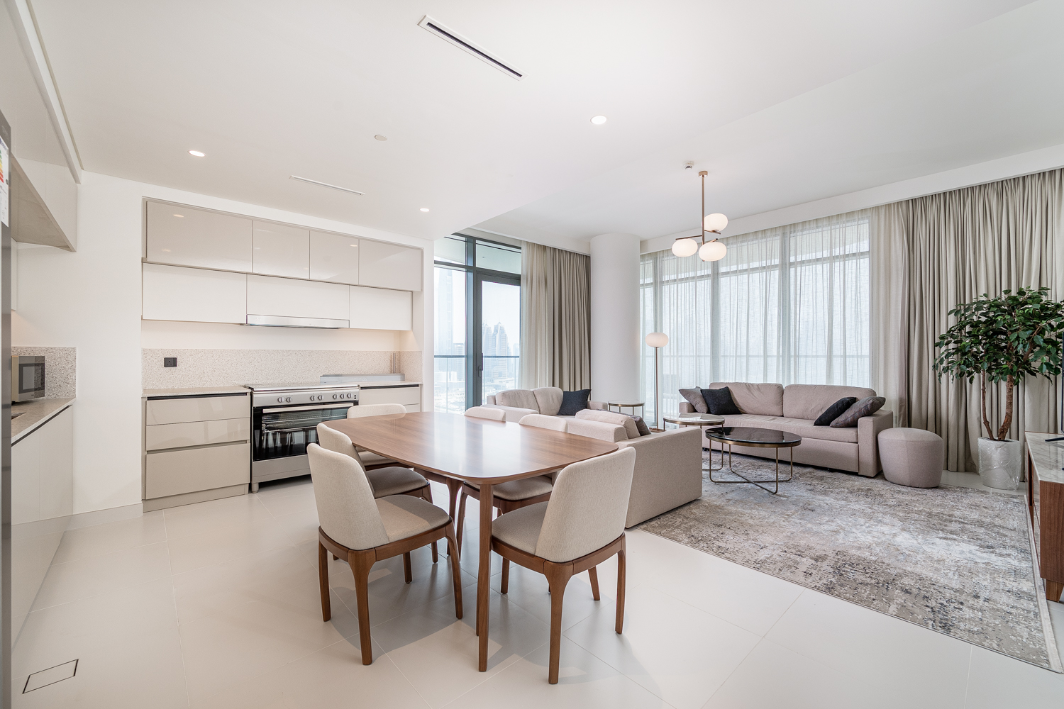 3 Bedrooms Apartment in Marina Vista Tower 1