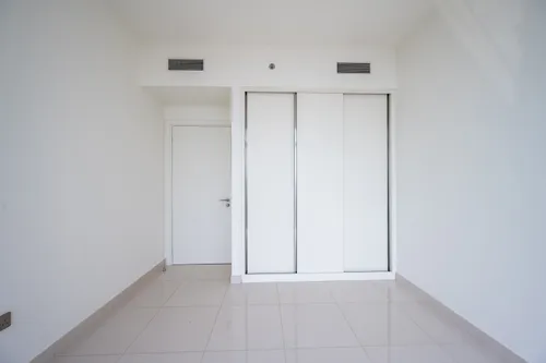 3 Bedrooms Apartment in Beach Vista Tower 1