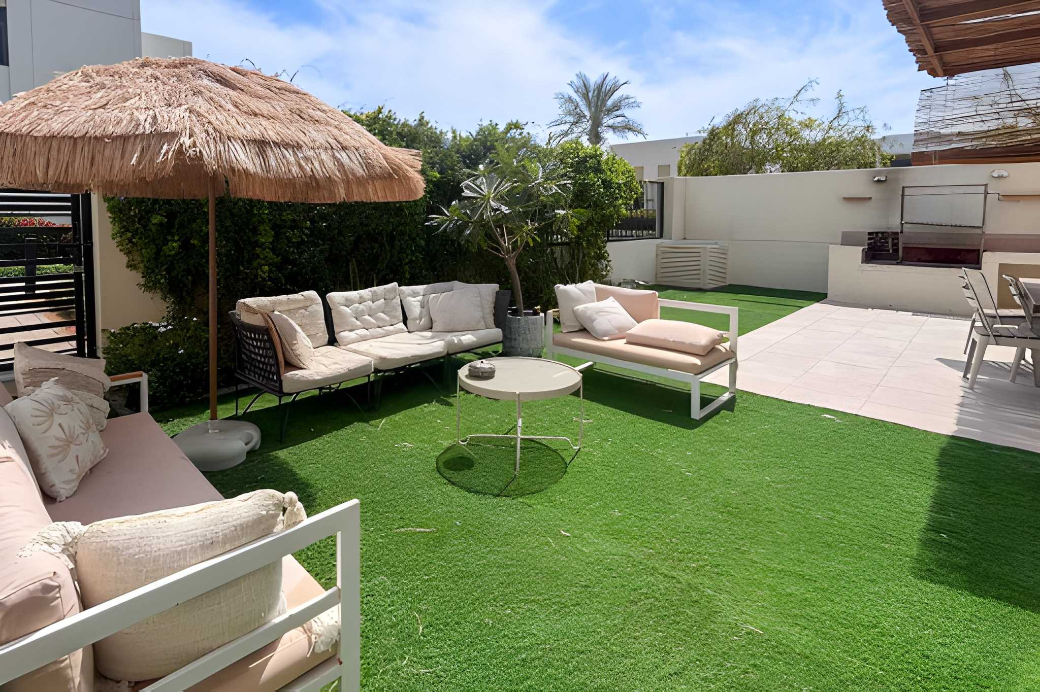 4 Bedrooms Townhouse in Noor Townhouses