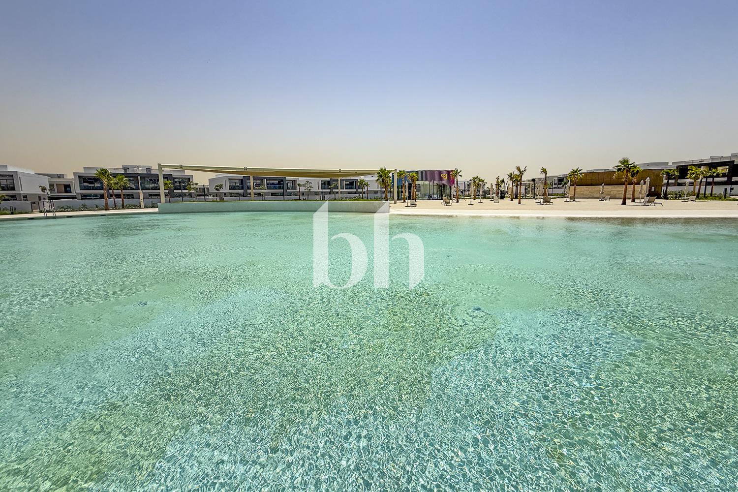 4 Bedrooms Townhouse in The Pulse Beachfront 3