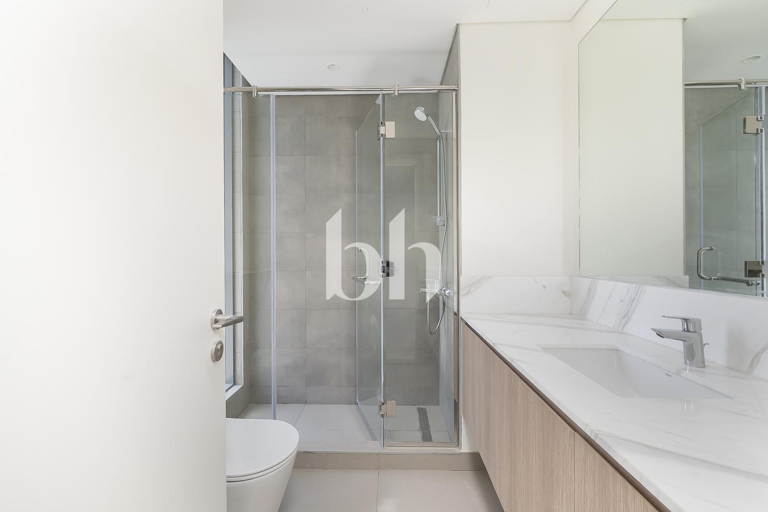 4 Bedrooms Townhouse in The Pulse Beachfront 3