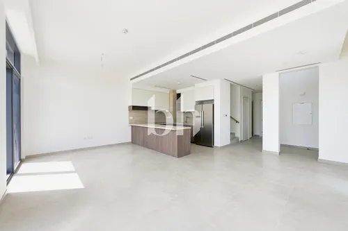 End Unit | Brand New | G+1