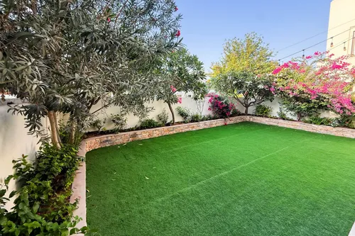 4 Bedrooms Townhouse in Mira Oasis 1