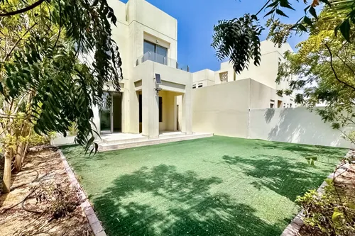 3 Bedrooms Townhouse in Mira Oasis 3