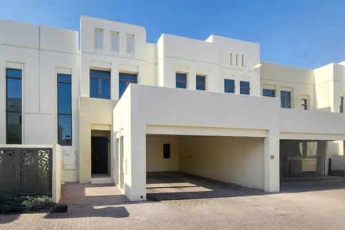 4 Bedrooms Townhouse in Mira Oasis 3