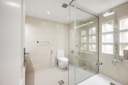 5 Bedrooms Villa in Umm Suqeim 2