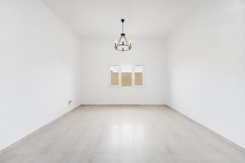 5 Bedrooms Villa in Umm Suqeim 2
