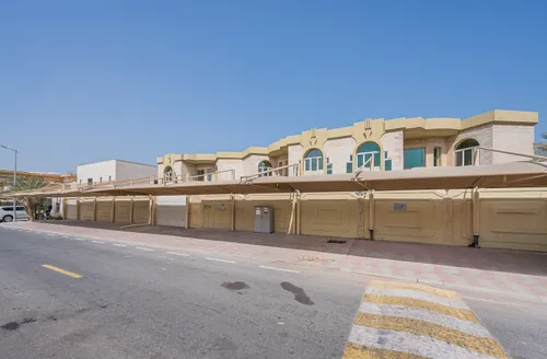 5 Bedrooms Villa in Umm Suqeim 2