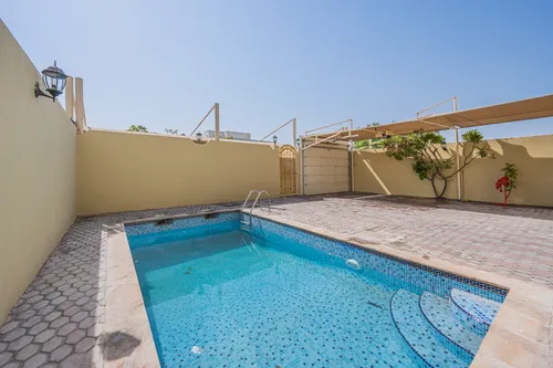 5 Bedrooms Villa in Umm Suqeim 2