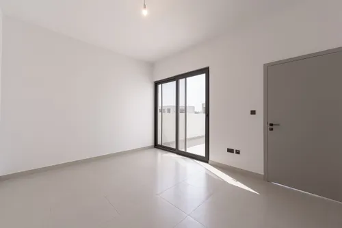 4 Bedrooms Villa in Aura 1