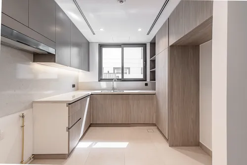 4 Bedrooms Villa in Aura 1