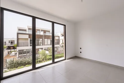 4 Bedrooms Villa in Aura 1