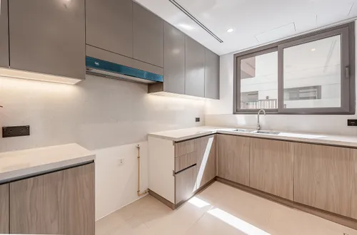 4 Bedrooms Villa in Aura 1