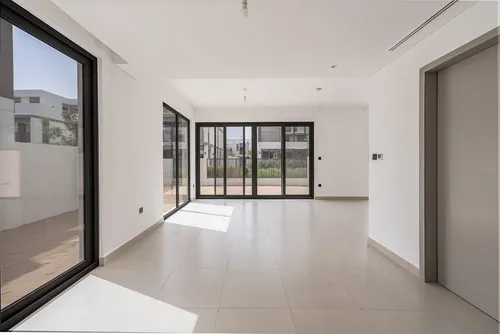 4 Bedrooms Villa in Aura 1
