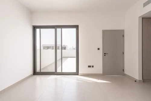 4 Bedrooms Villa in Aura 1