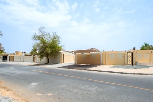 3 Bedrooms Villa in Mirdif Villas