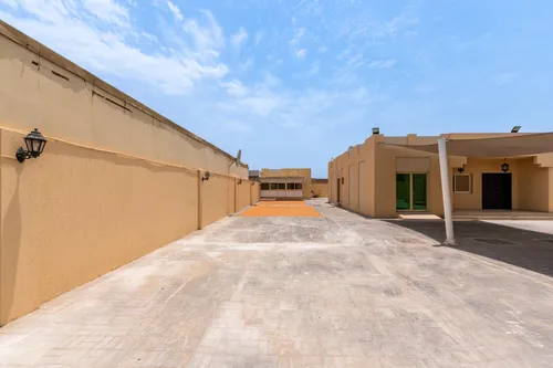 3 Bedrooms Villa in Mirdif Villas