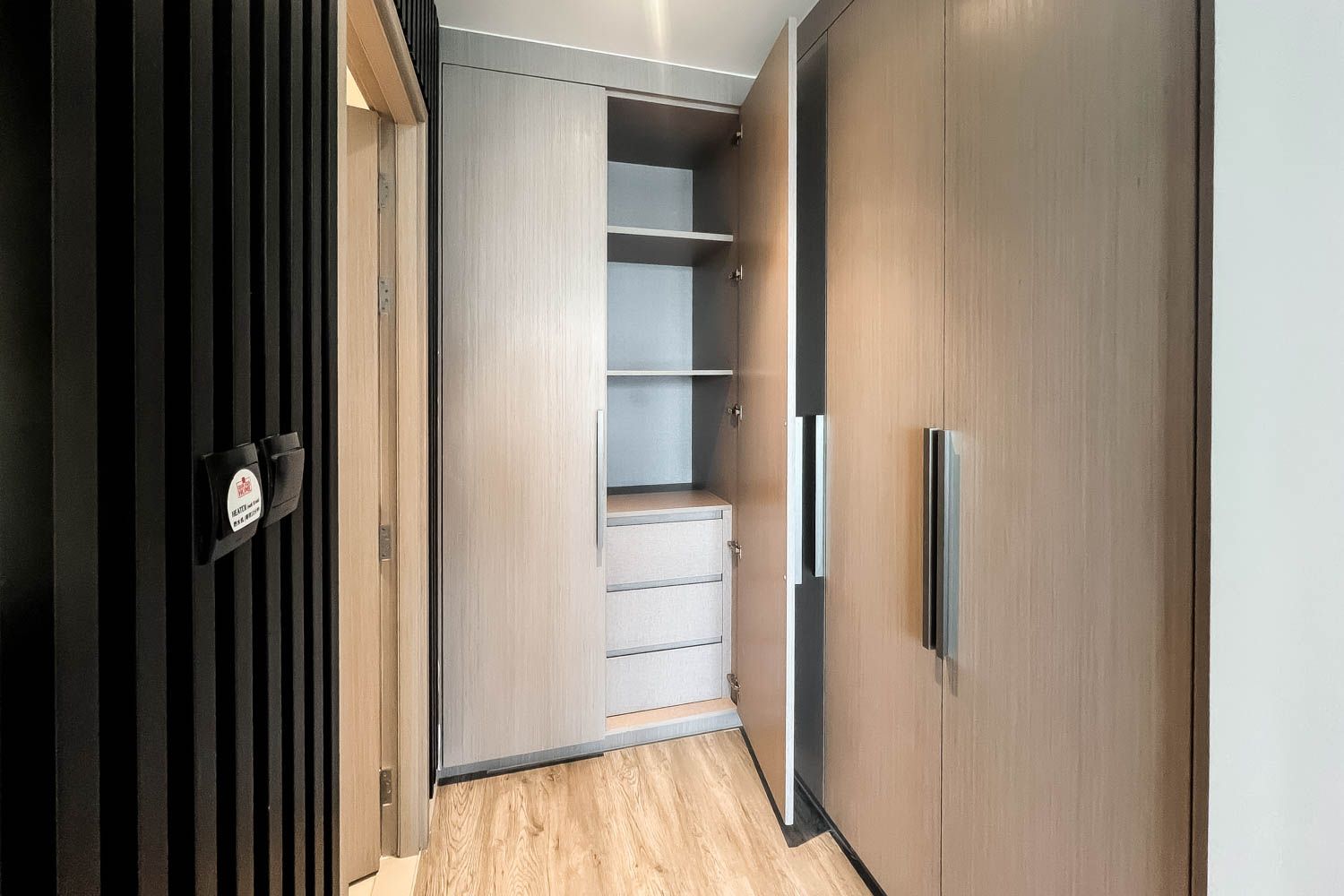 2 Bedrooms Apartment in Act One Act Two Tower 1