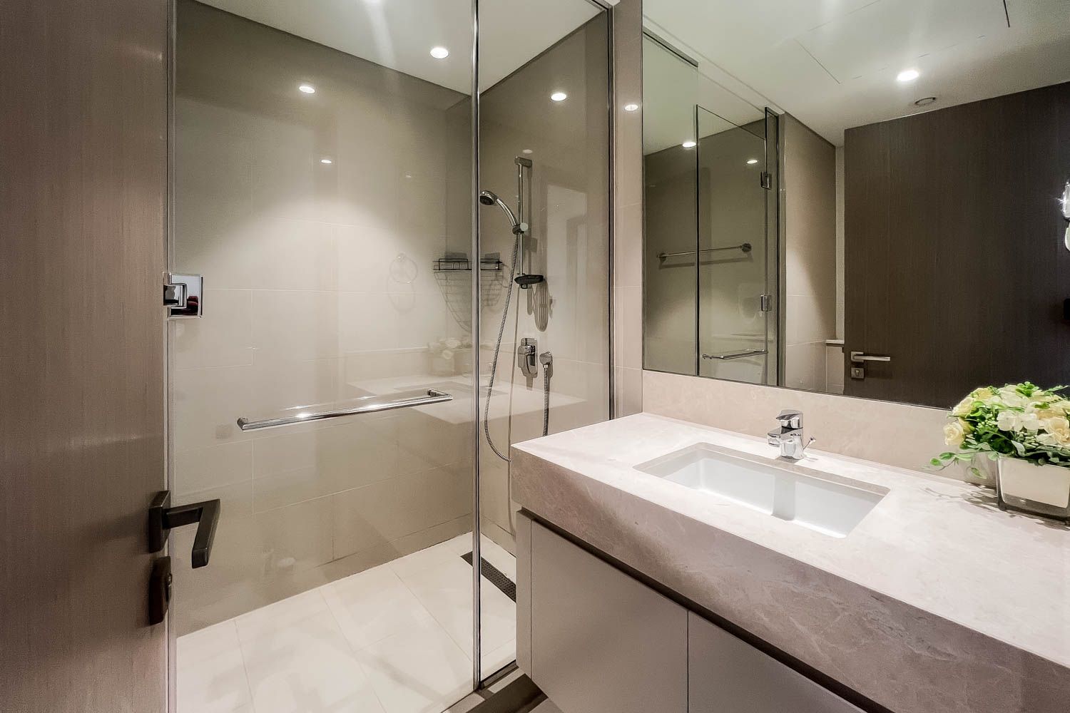 2 Bedrooms Apartment in Act One Act Two Tower 1