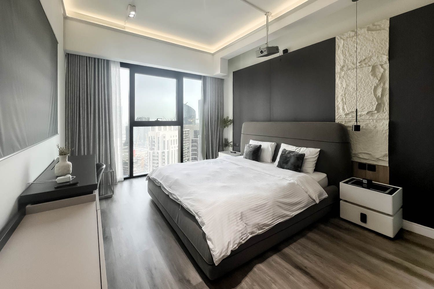 2 Bedrooms Apartment in Act One Act Two Tower 1