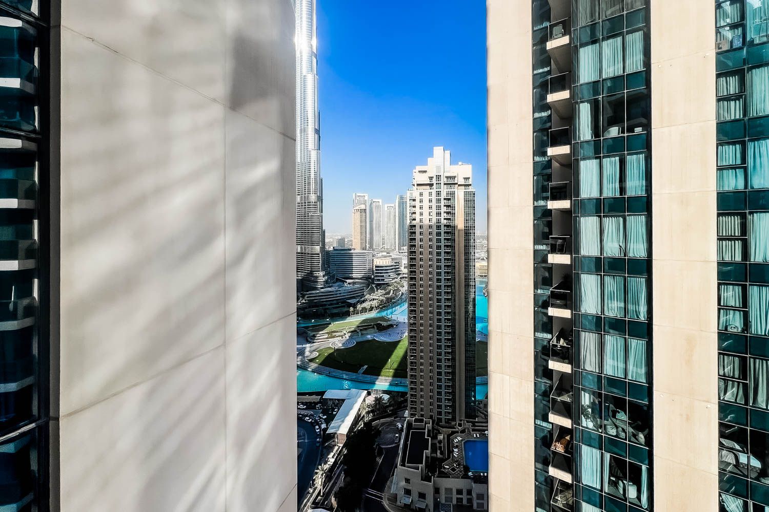 2 Bedrooms Apartment in Act One Act Two Tower 1